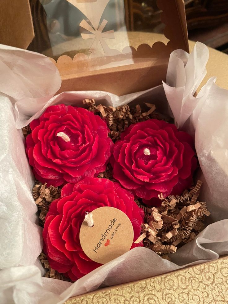 "Handcrafted Rose Flower Candle – Elegant Decorative Gift"